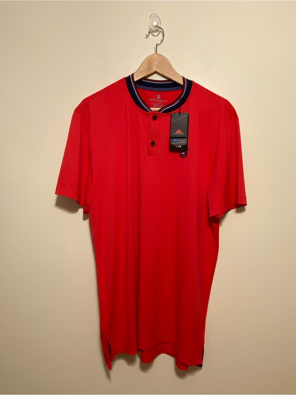 UOMOSPORT ITALIA  HENLEY TEE . Size XL. New